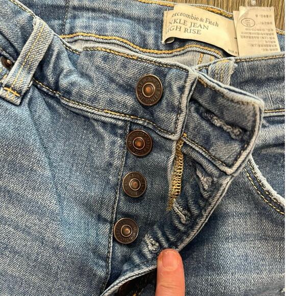 Abercrombie & Fitch Ankle Jeans High Rise Distressed Button Fly Blue Size 28/6 - Picture 6 of 11